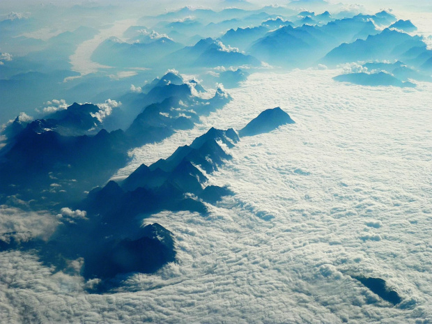 Widoczek chyba Alp z samolotu #KretaCreteGreece