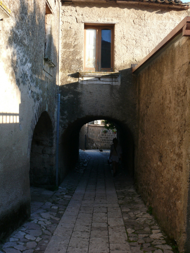 Caserta Vecchia - średniowieczna uliczka. #Campania #Neapol #Włochy