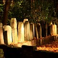Lapidarium Niemieckie - zgromadzone są tutaj nagrobki zlikwidowanych cmentarzy niemieckich, znajdujących się przed 1945 rokiem w Kołobrzegu. #Kołobrzeg #LapidariumNiemieckie #nagrobki