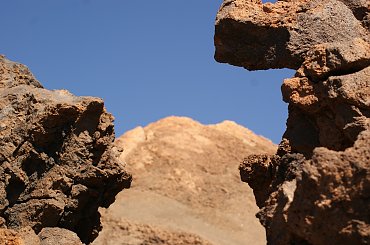 Wulkaniczna wyspa na Atlantyku, pełna kwiatów i zieleni. #Atlantic #Atlantyk #island #ocean #Teneriffe #Teneryfa #volcano #wulkan #wyspa