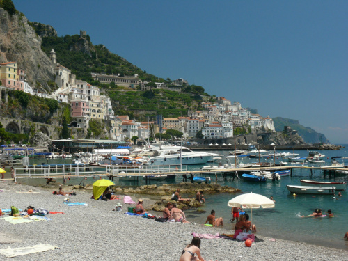 Amalfi - plaża #Campania #Neapol #Włochy #WybrzeżeAmalfii