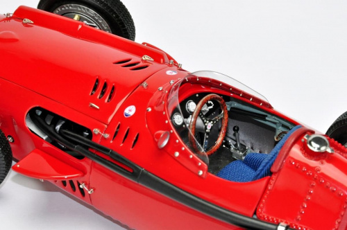 Maserati 250F #1 J.M. Fangio 1957 F1 Champion - 1:18 CMC