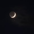 Księżyc, chmurki i Aldebaran:)