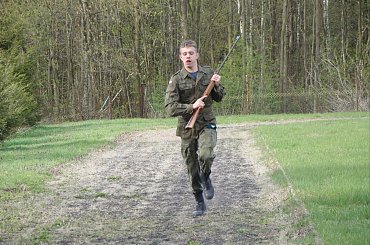 Gimnazjum na manewrach u nas zagościło
Trzydziestu "dzieciaków" fajnie się bawiło #Sobieszyn