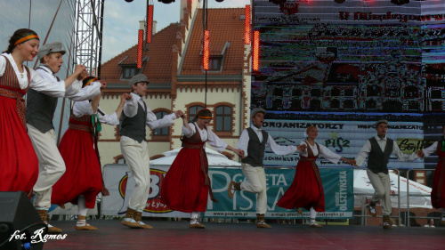 V Międzynarodowy Jarmark św. Jana - 2015- gościł zespoły folklorystyczne z Indii, Łotwy i Słowacji. Lokalni artyści to, Piska Orkiestra Dęta, Zespół Pieśni i Tańca Ziemia Piska, Zespół MY PISZANIE #Pisz