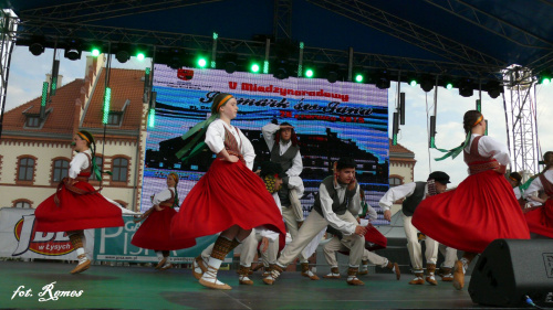 V Międzynarodowy Jarmark św. Jana - 2015- gościł zespoły folklorystyczne z Indii, Łotwy i Słowacji. Lokalni artyści to, Piska Orkiestra Dęta, Zespół Pieśni i Tańca Ziemia Piska, Zespół MY PISZANIE #Pisz