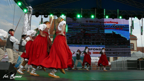 V Międzynarodowy Jarmark św. Jana - 2015- gościł zespoły folklorystyczne z Indii, Łotwy i Słowacji. Lokalni artyści to, Piska Orkiestra Dęta, Zespół Pieśni i Tańca Ziemia Piska, Zespół MY PISZANIE #Pisz