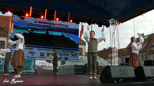 V Międzynarodowy Jarmark św. Jana - 2015- gościł zespoły folklorystyczne z Indii, Łotwy i Słowacji. Lokalni artyści to, Piska Orkiestra Dęta, Zespół Pieśni i Tańca Ziemia Piska, Zespół MY PISZANIE #Pisz