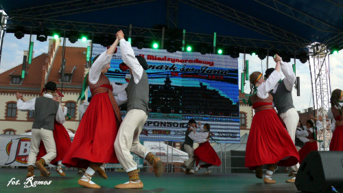 V Międzynarodowy Jarmark św. Jana - 2015- gościł zespoły folklorystyczne z Indii, Łotwy i Słowacji. Lokalni artyści to, Piska Orkiestra Dęta, Zespół Pieśni i Tańca Ziemia Piska, Zespół MY PISZANIE #Pisz