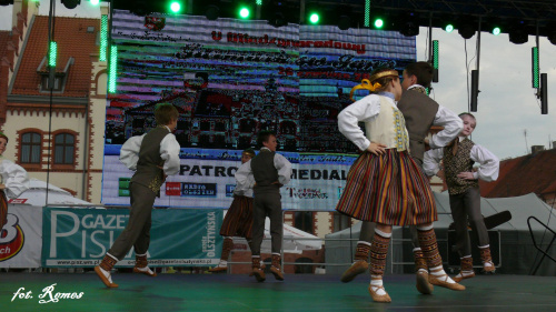 V Międzynarodowy Jarmark św. Jana - 2015- gościł zespoły folklorystyczne z Indii, Łotwy i Słowacji. Lokalni artyści to, Piska Orkiestra Dęta, Zespół Pieśni i Tańca Ziemia Piska, Zespół MY PISZANIE #Pisz