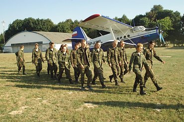 Szkolenie spadochronowe i skoki #Sobieszyn #Brzozowa 2015 #Aeroklub #Lubslki w #Radawcu #Zespół #Szkół im #Kajetana hr #Kickiego w #Sobieszynie