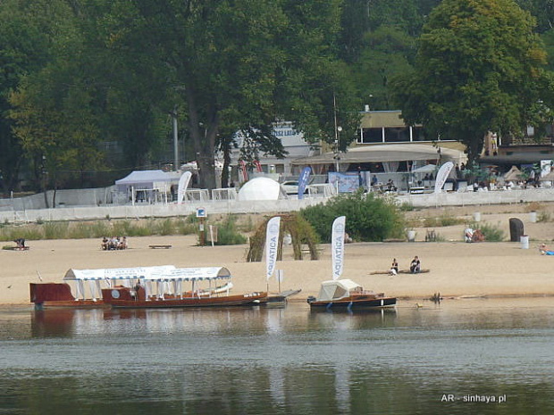 Gondole na Praskim brzegu Wisły